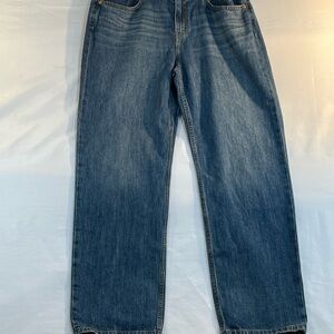 Levi’s Low Pro Women’s Jeans Sz 31 Midrise Relaxed Fit Classic Straight Leg